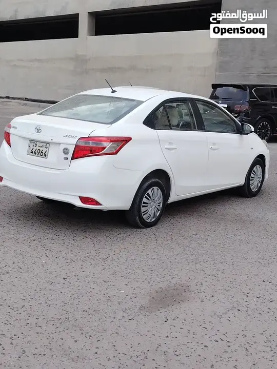 Toyota Yaris 2017 photo 2