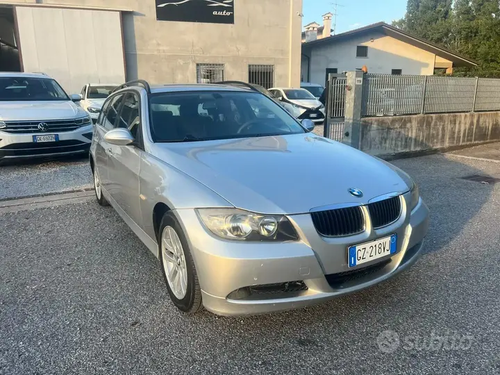 BMW 320