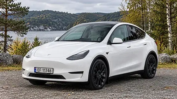 Tesla Model Y 2022 photo 2