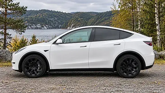 Tesla Model Y 2022 photo 3