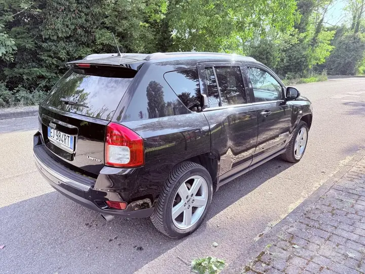 Jeep Compass 2011 photo 4