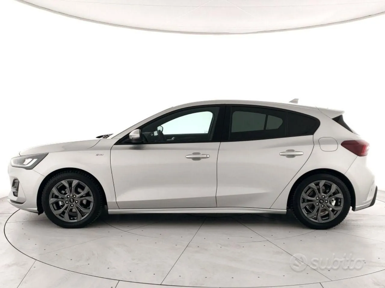 Ford Focus 2025 photo 2