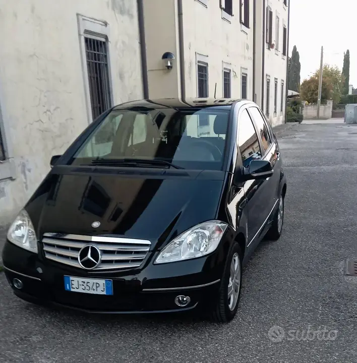 Mercedes-Benz A 2011 photo 5