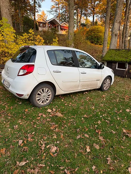 Renault Clio 2011 photo 2