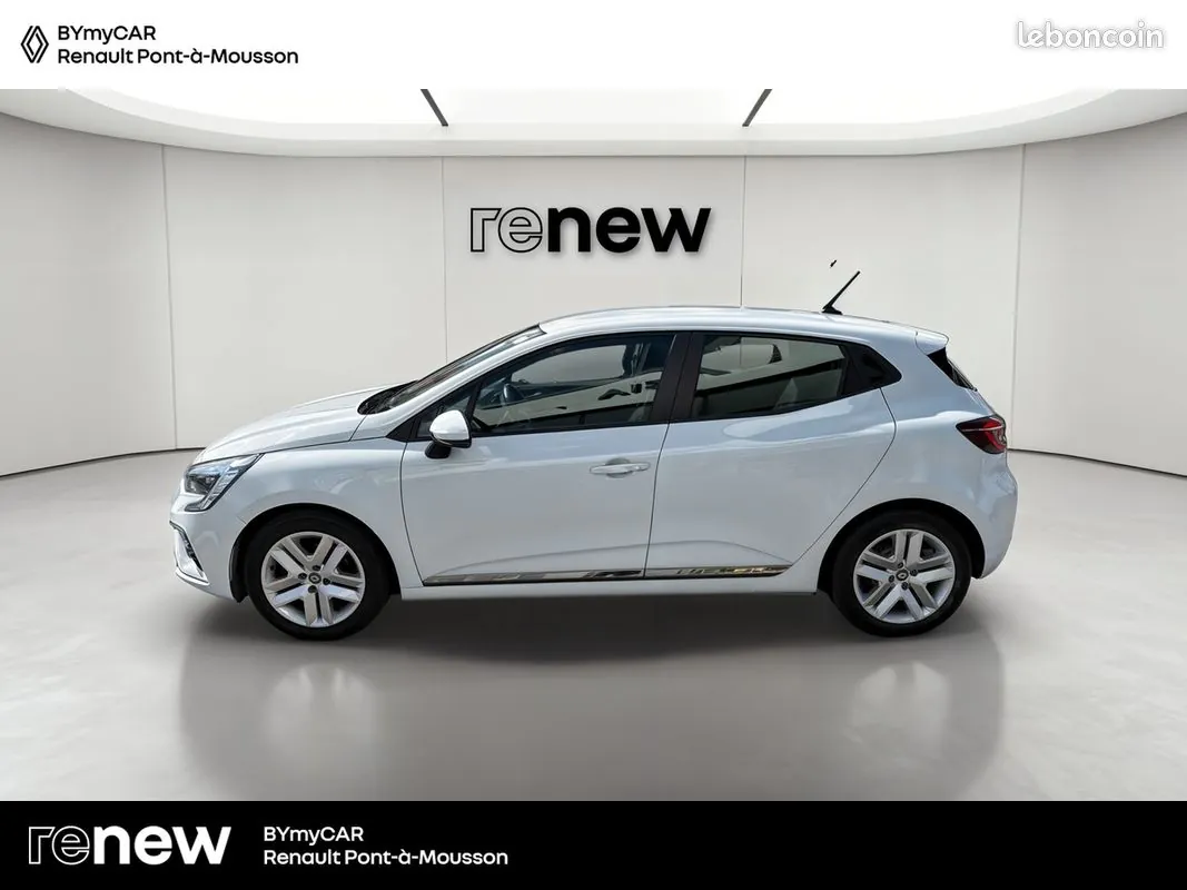 Renault Clio 2022 photo 2