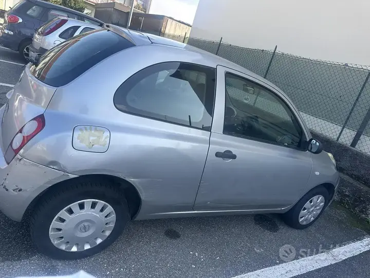 Nissan Micra 2004 photo 2