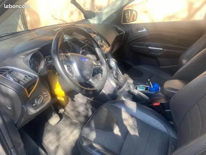 Ford Kuga 2014 photo 2