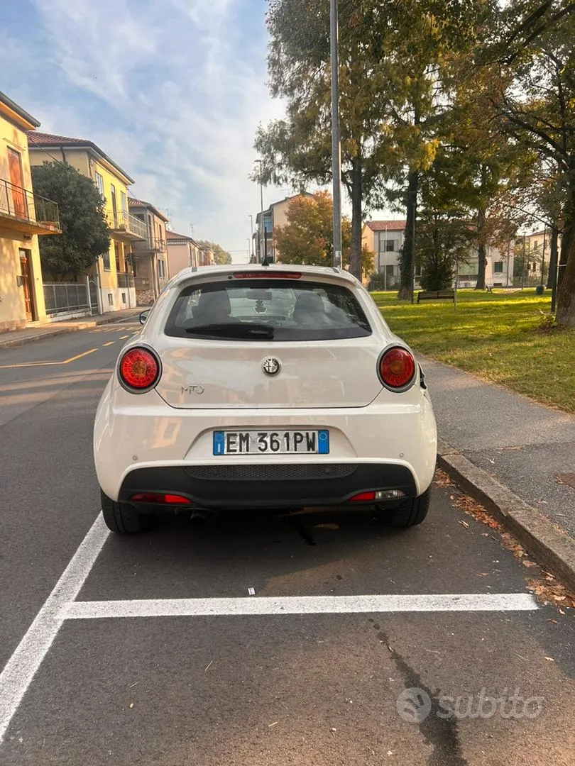 Alfa Romeo Mito 2012 photo 2