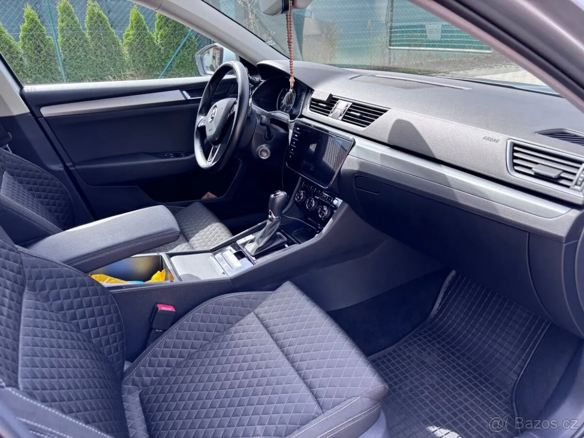 Skoda Superb photo 2