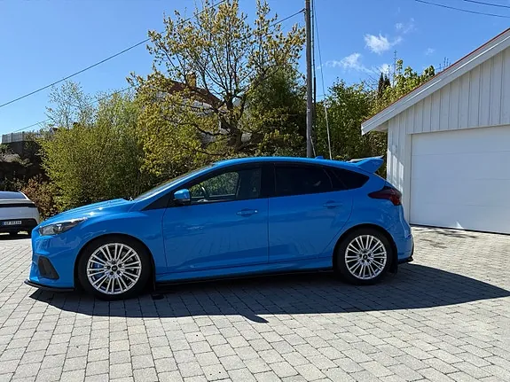 Ford Focus 2018 photo 2