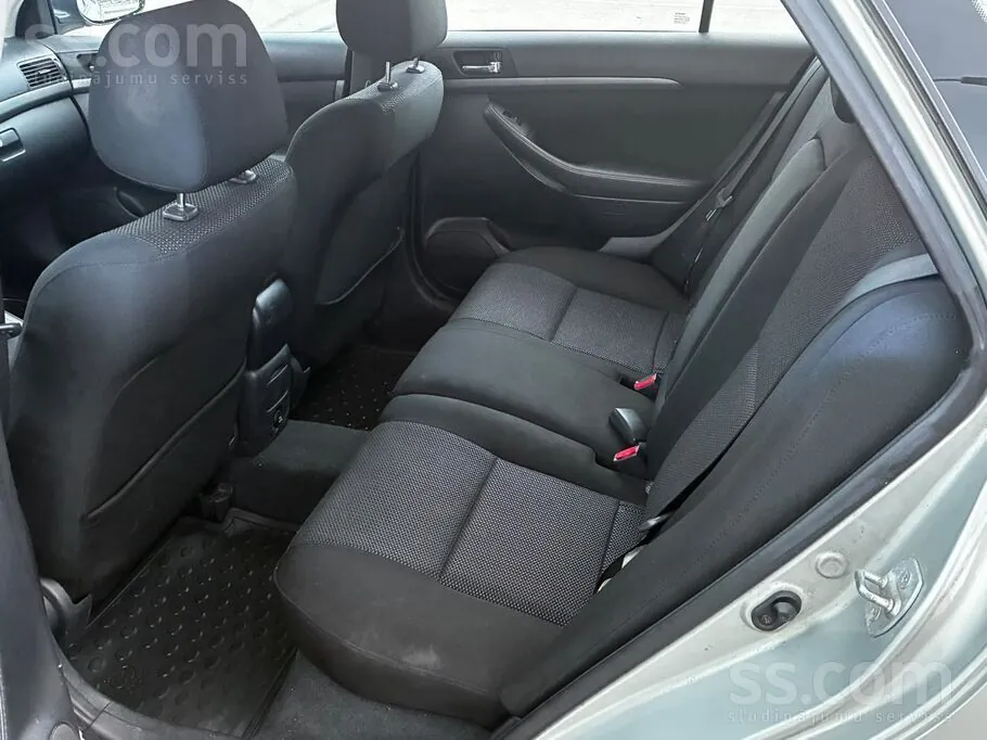 Toyota Avensis 2008 photo 5