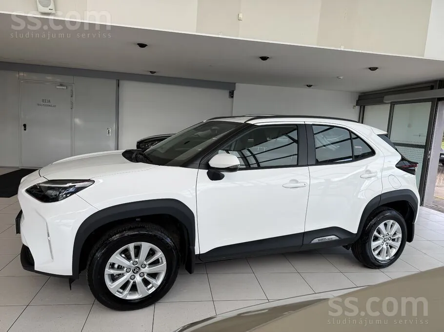 Toyota Yaris Cross 2025 photo 3