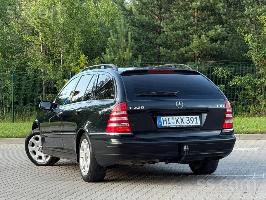 Mercedes-Benz C220 2007 photo 4