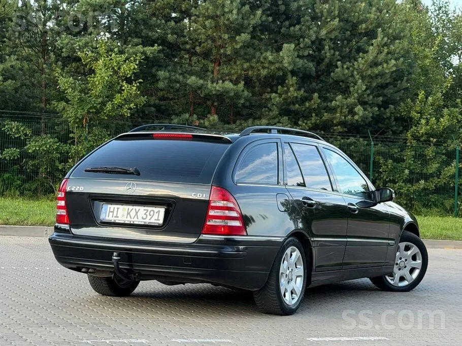Mercedes-Benz C220 2007 photo 2