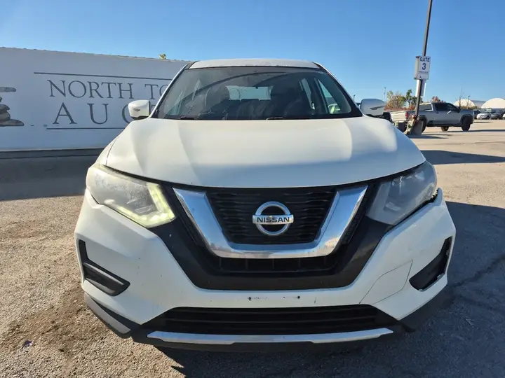 Nissan Rogue 2017 photo 2
