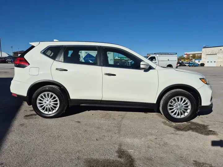 Nissan Rogue 2017 photo 4