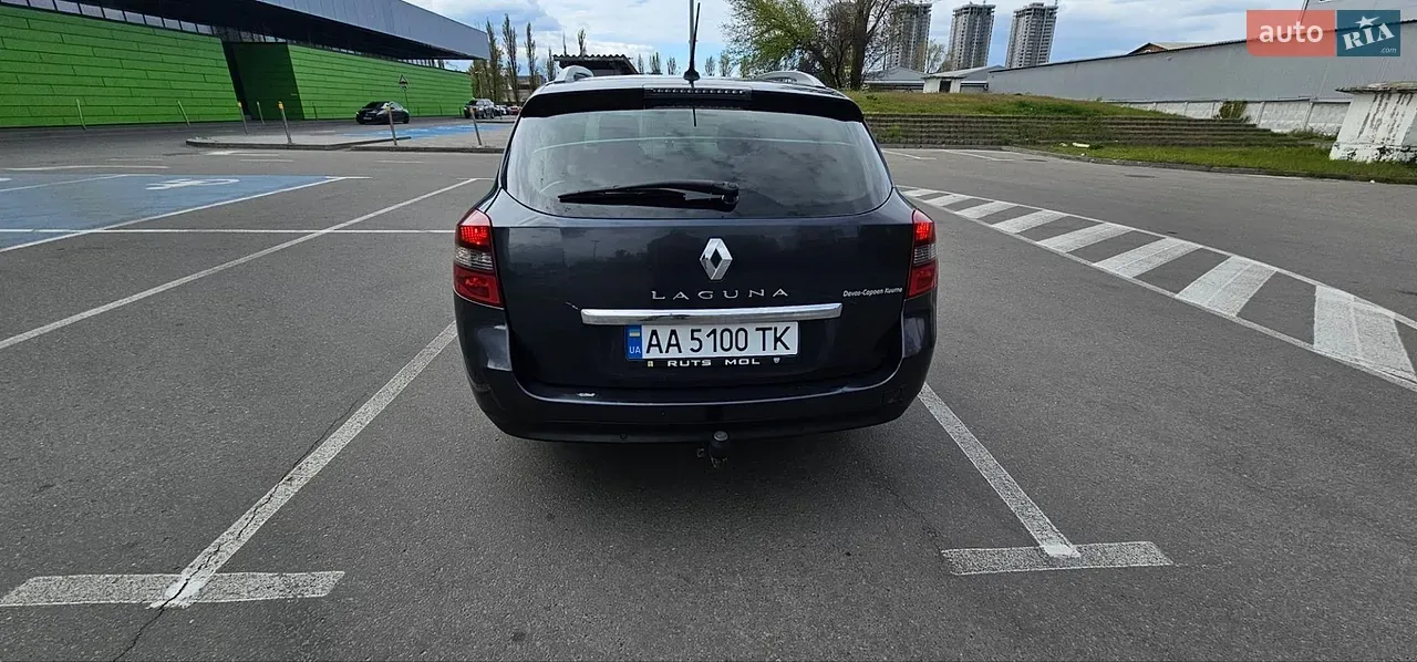 Renault Laguna 2011 photo 5