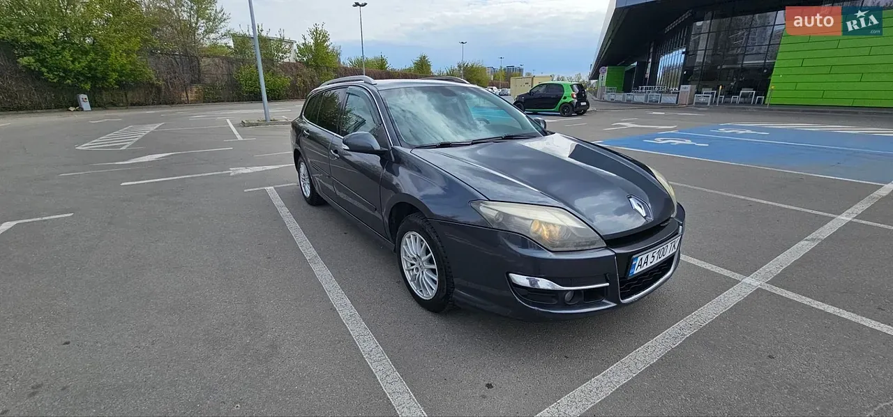 Renault Laguna 2011 photo 2