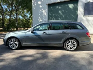 Mercedes-Benz C200 2011 photo 3