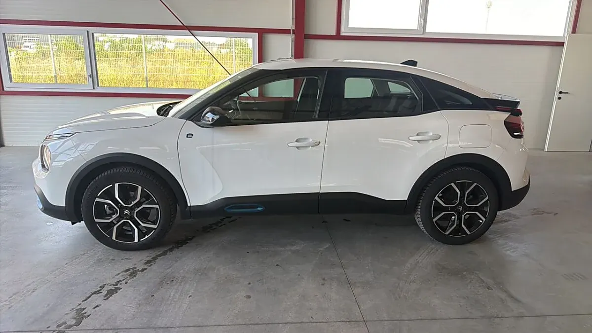 Citroen C4 2024 photo 3