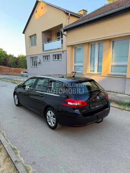 Peugeot 308 2015 photo 2