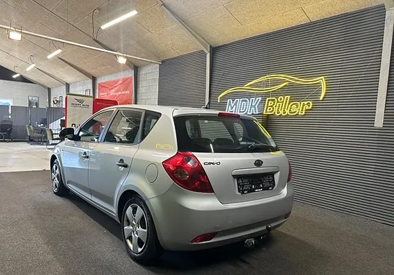 Kia Ceed 2008 photo 3