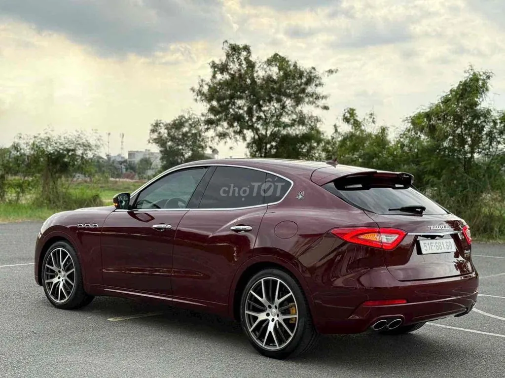 Maserati Levante 2016 photo 4