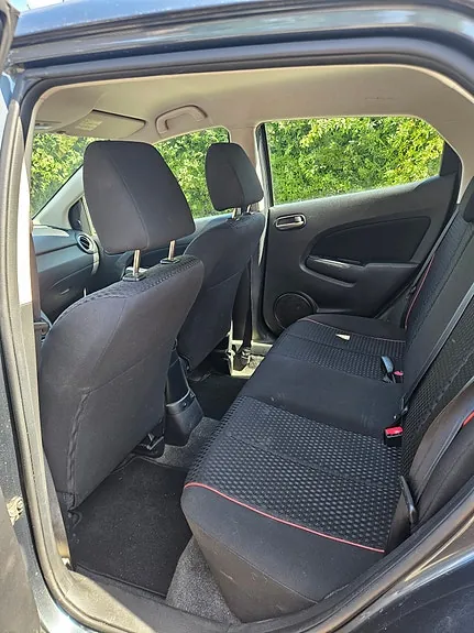 Mazda 2 2011 photo 5