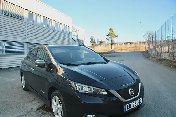 Nissan Leaf 2020 photo 2