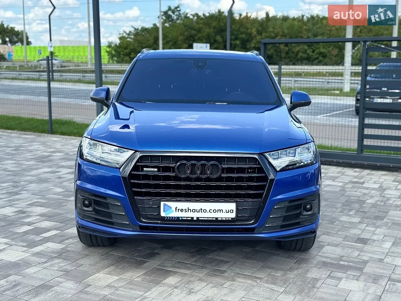 Audi Q7 2016 photo 2