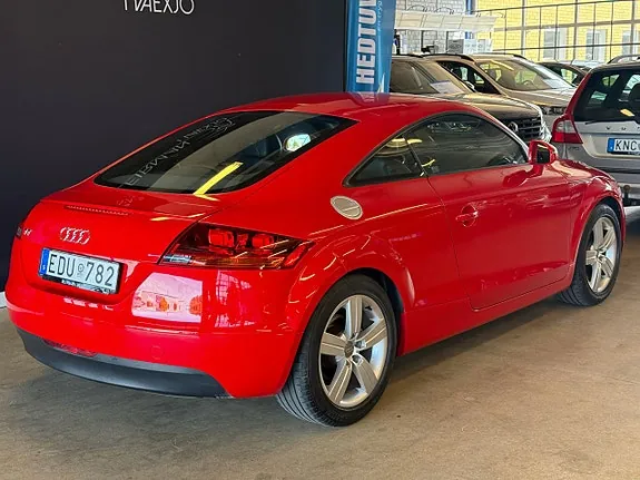 Audi Tt 2010 photo 4