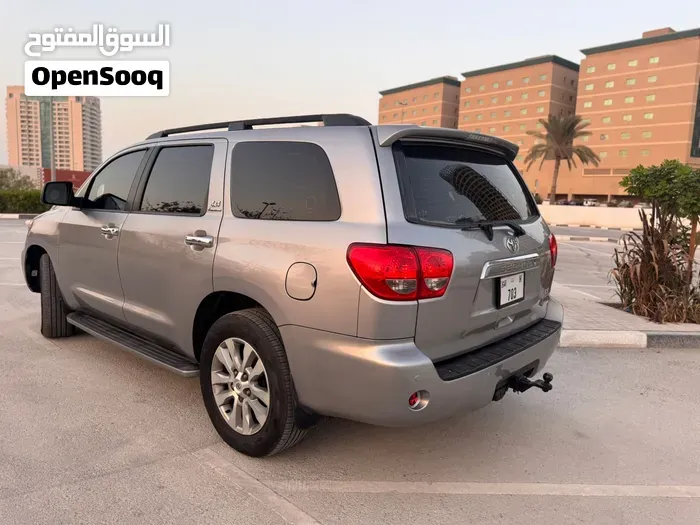 Toyota Sequoia 2012 photo 4