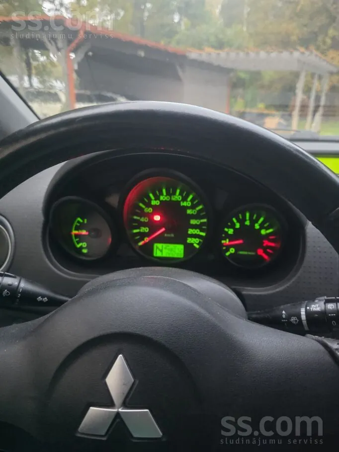 Mitsubishi Colt 2007 photo 5