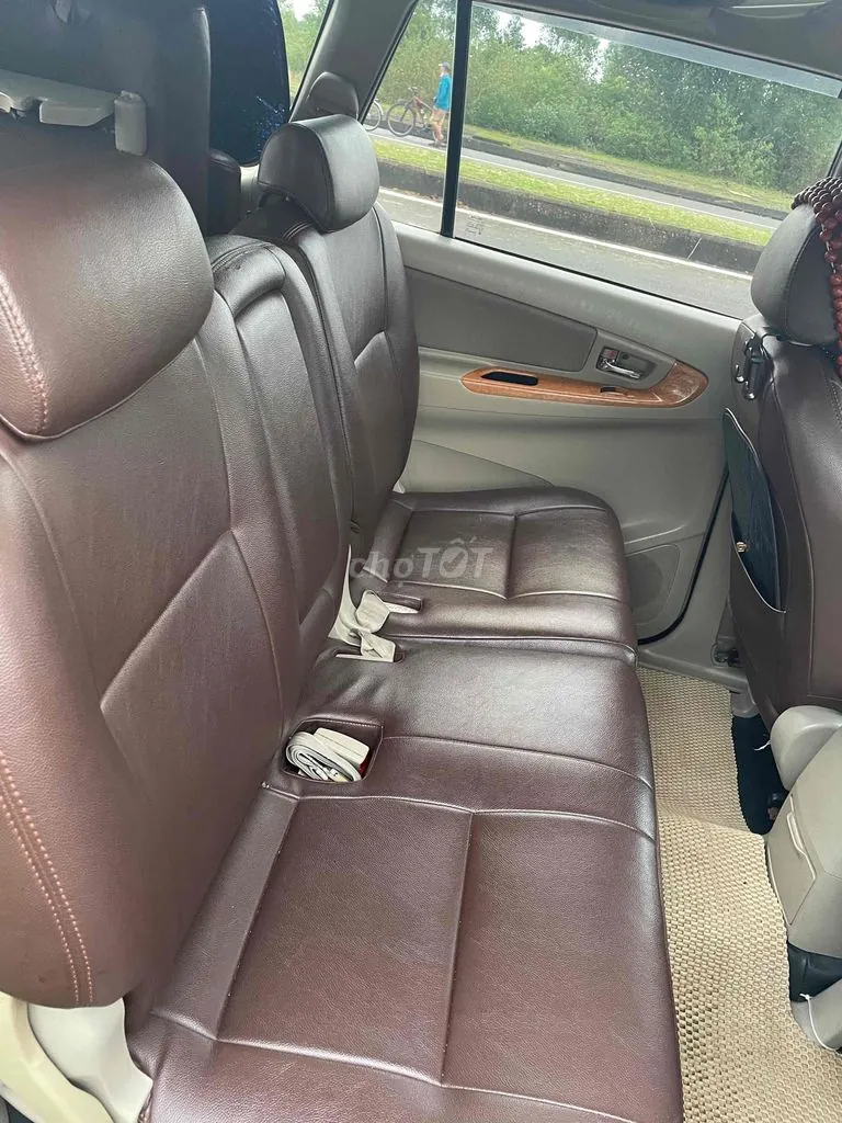 Toyota Innova 2011 photo 4