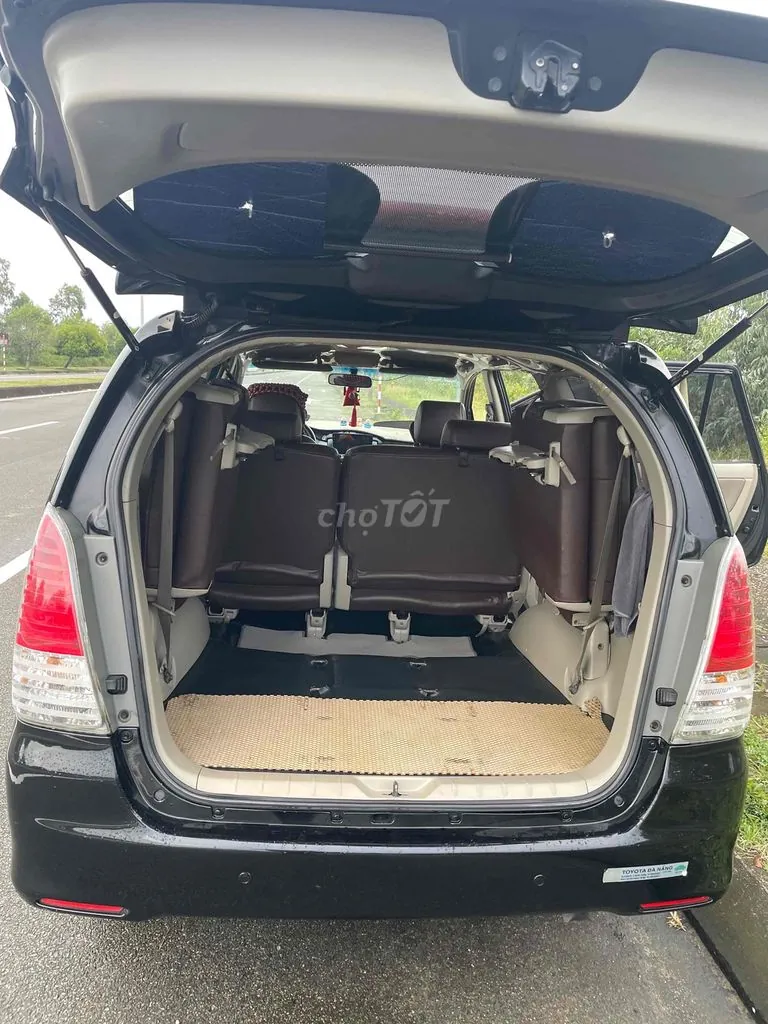 Toyota Innova 2011 photo 3