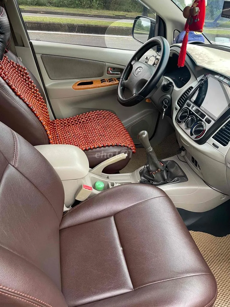 Toyota Innova 2011 photo 5