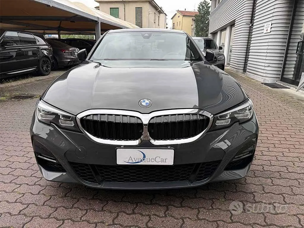 BMW 320I 2022 photo 2