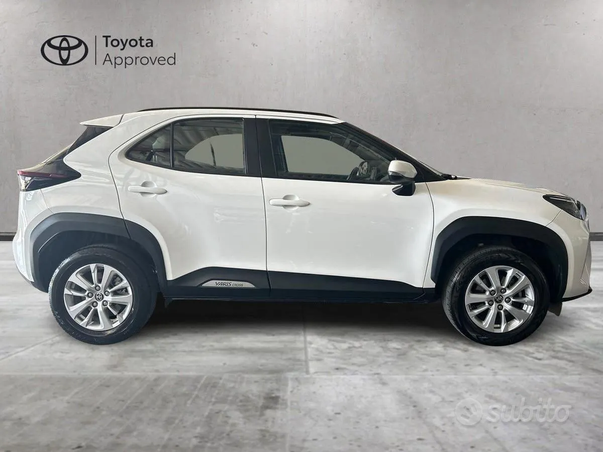 Toyota Yaris Cross 2023 photo 4