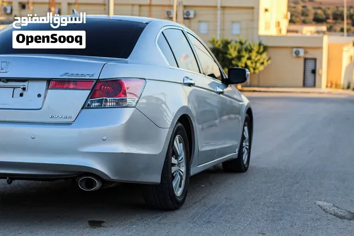 Honda Accord 2010 photo 4