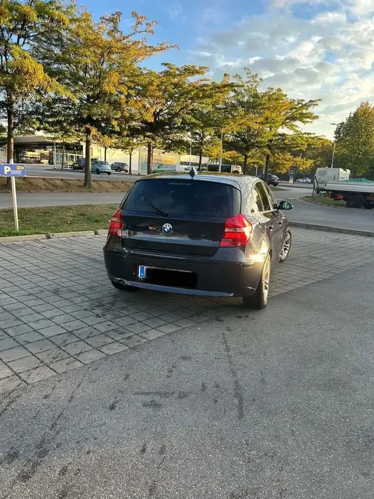 BMW 1 Series 2009 photo 3