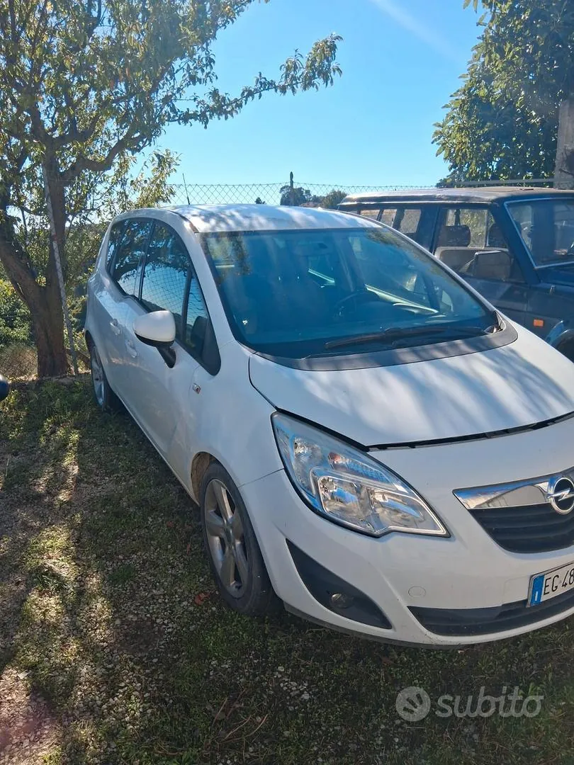 Opel Meriva 2011 photo 2