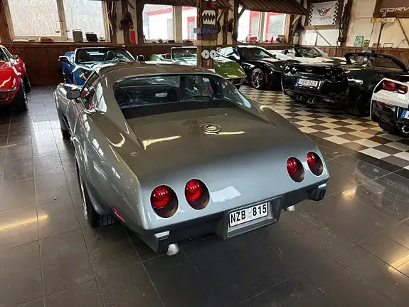 Chevrolet Corvette 1976 photo 4