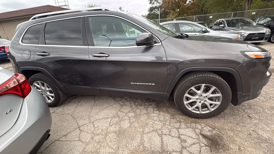 Jeep Cherokee 2015 photo 2