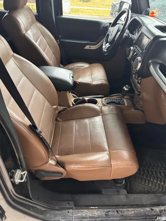 Jeep Wrangler 2011 photo 4