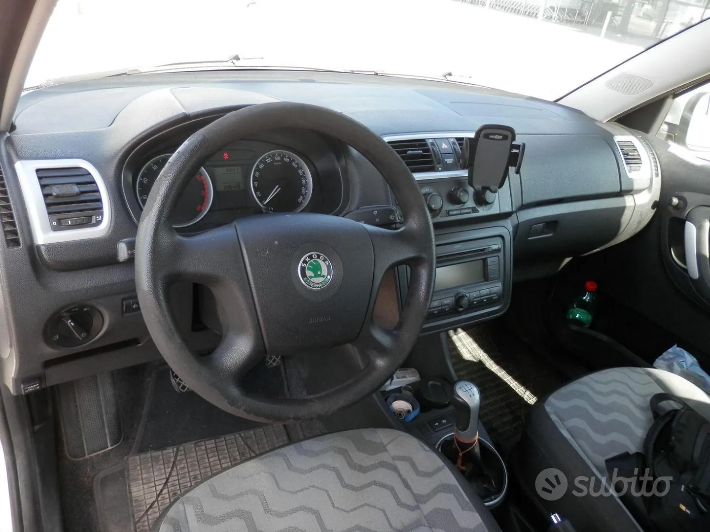 Skoda Fabia 2009 photo 3
