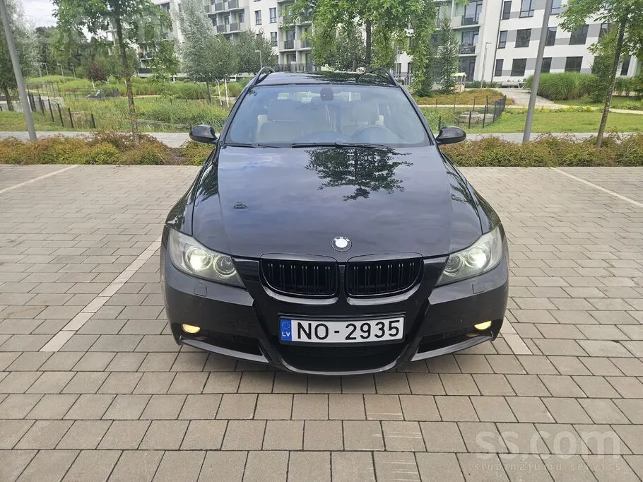 BMW 325 2006 photo 2