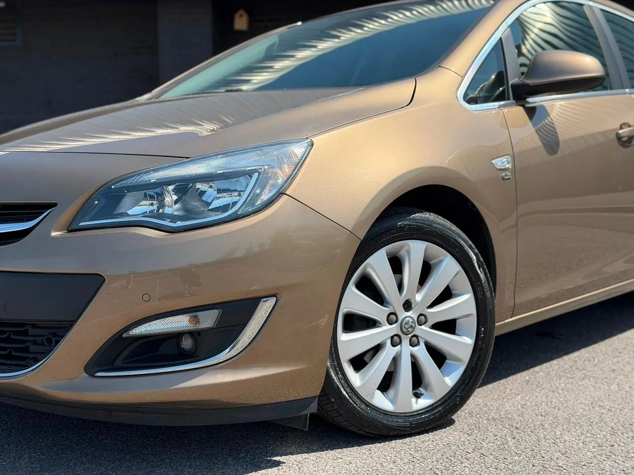 Vauxhall Astra 2014 photo 4