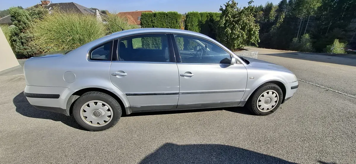 Volkswagen Passat 2000 photo 2