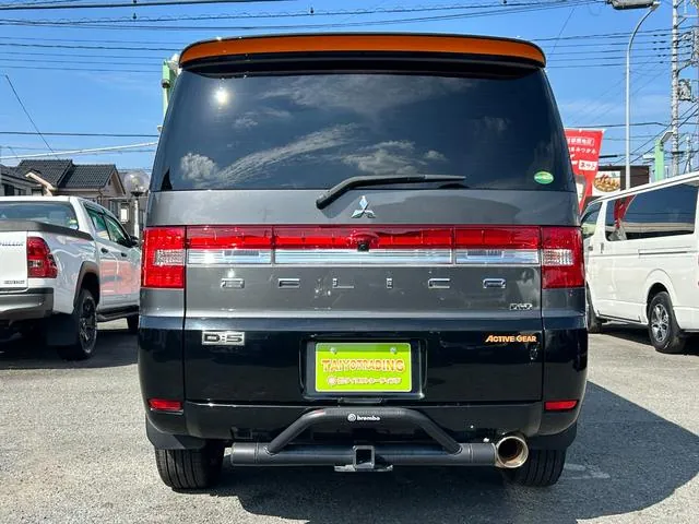 Mitsubishi Delica D:5 2017 photo 5