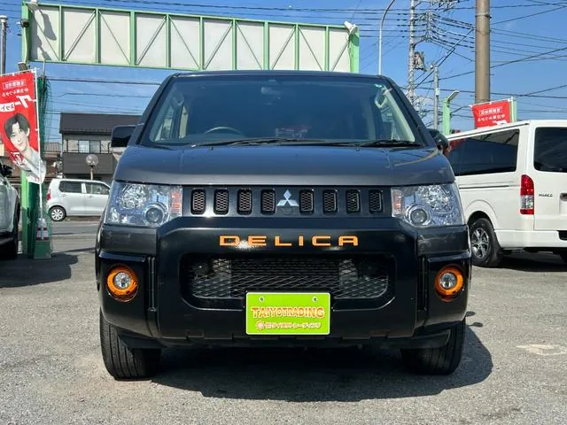 Mitsubishi Delica D:5 2017 photo 2
